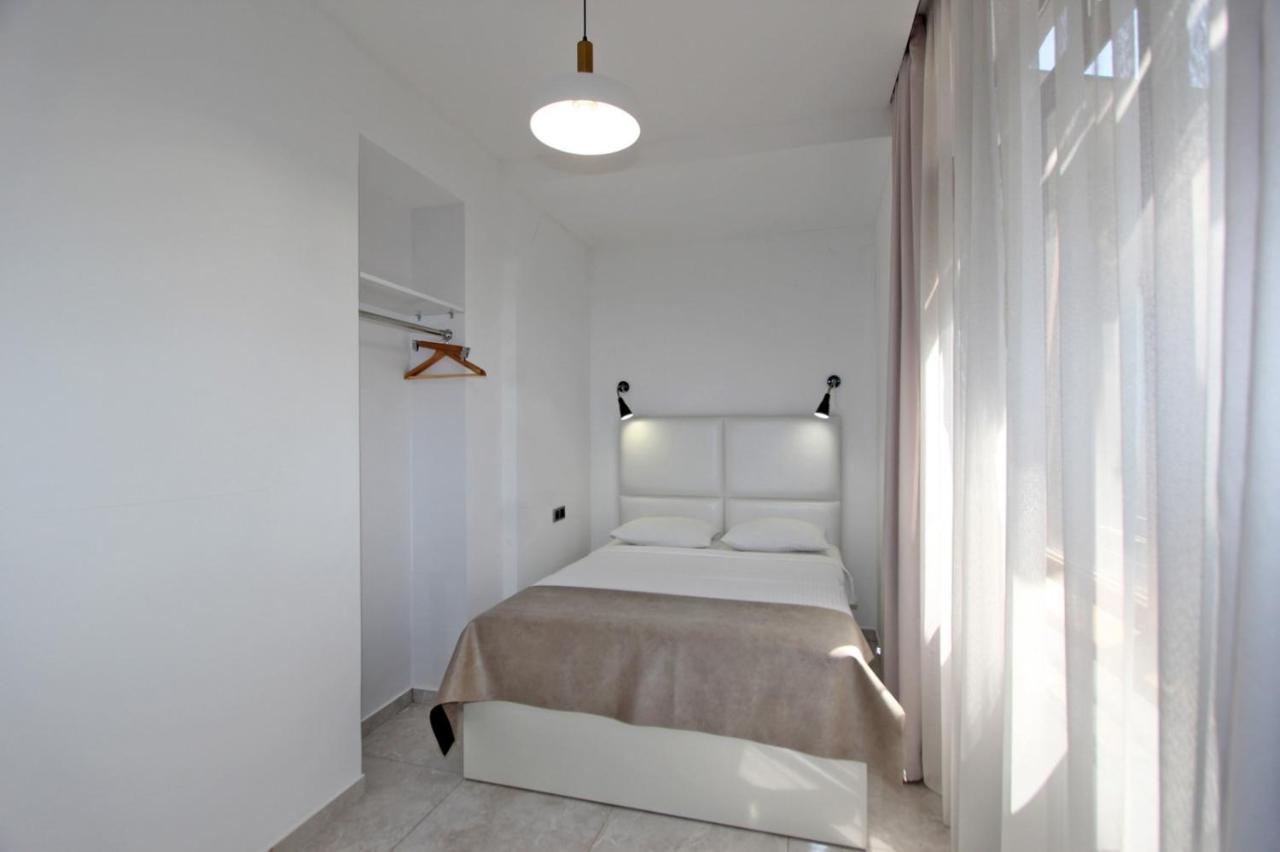 Appartment Lux, 2 Bedroom Ereván Exterior foto